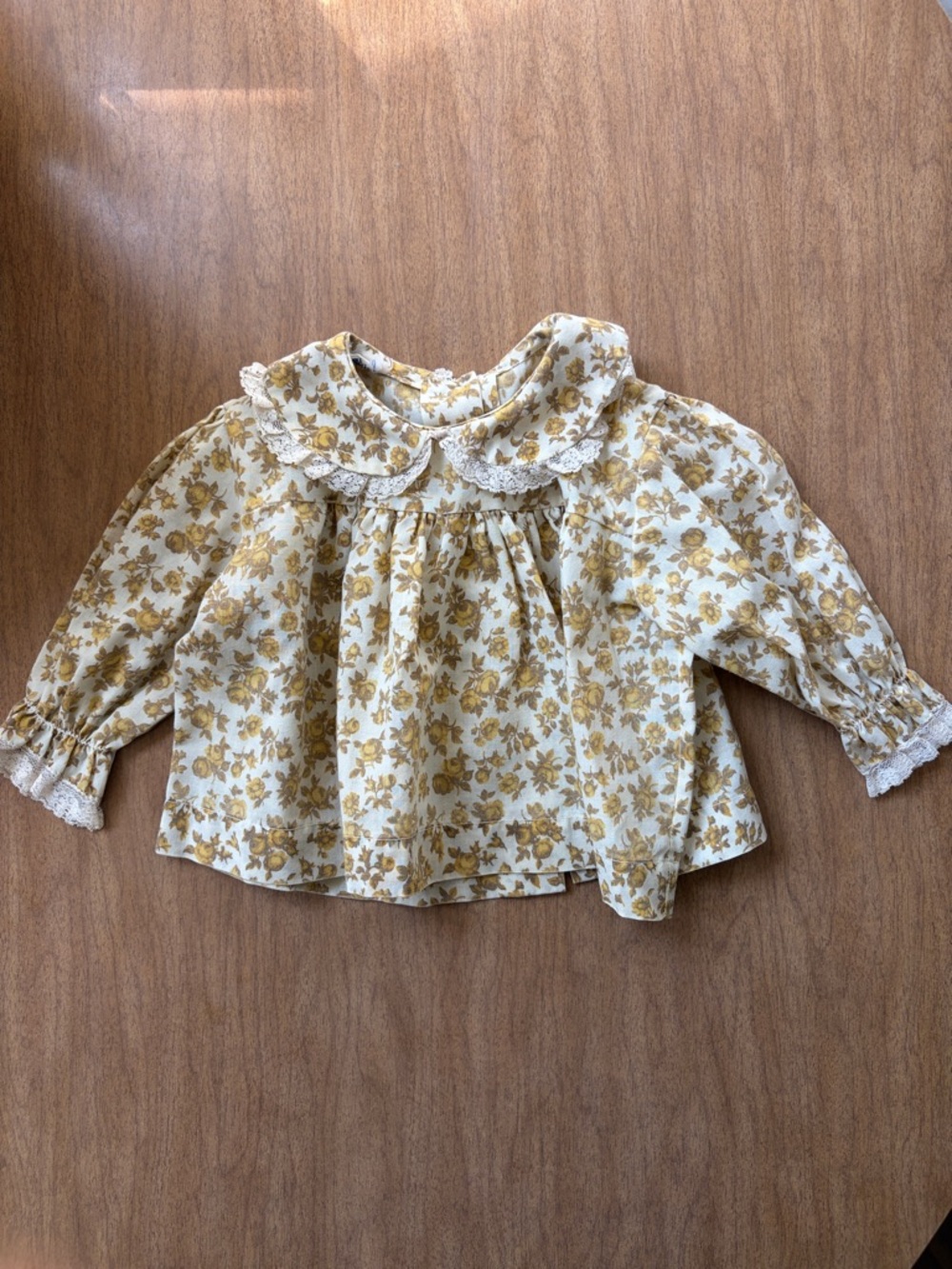 Vintage Baby Shirt with Flower Print and Lace Detailing